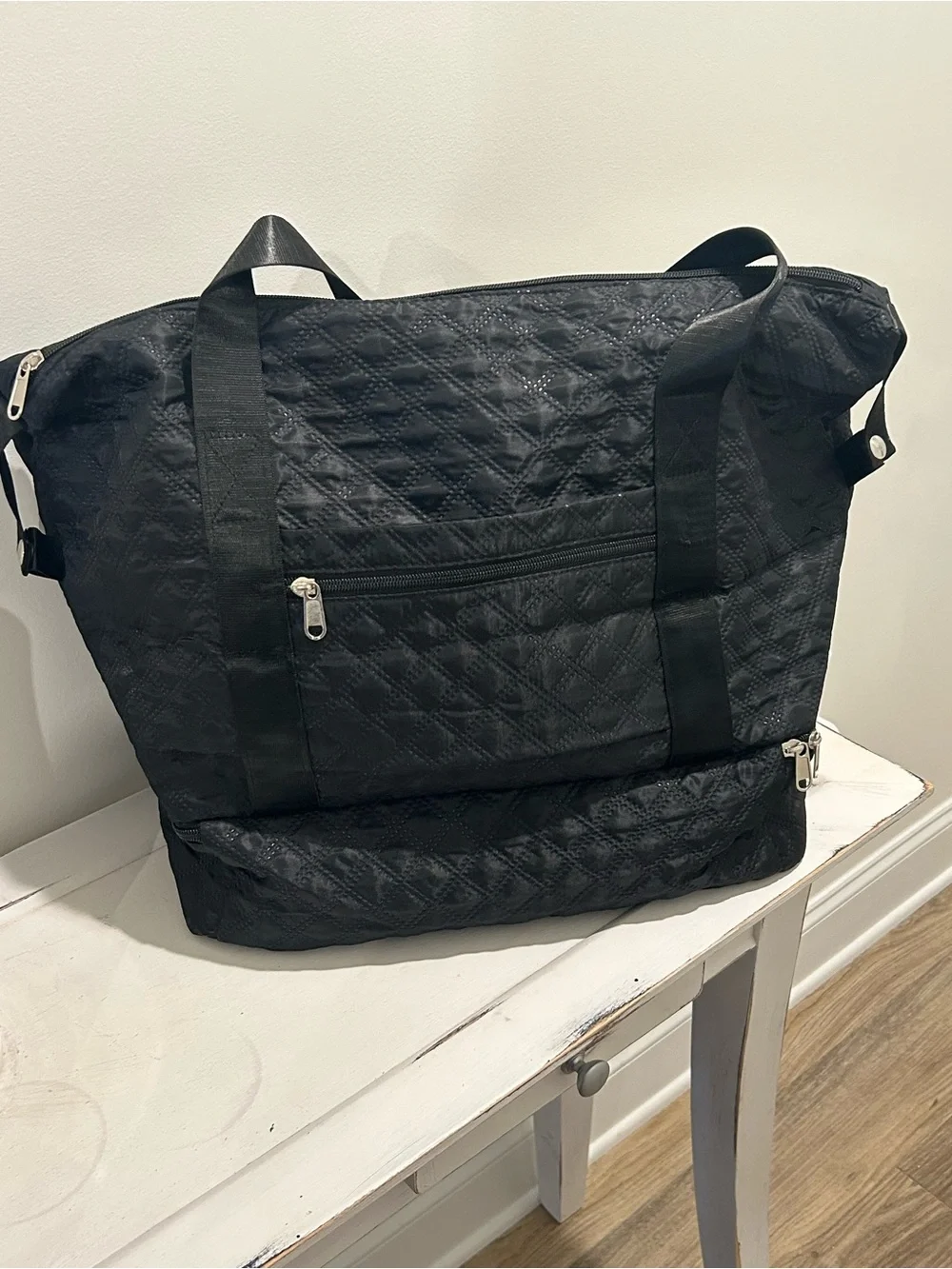 Zuomanni Quilted Black Weekender Tote Bag